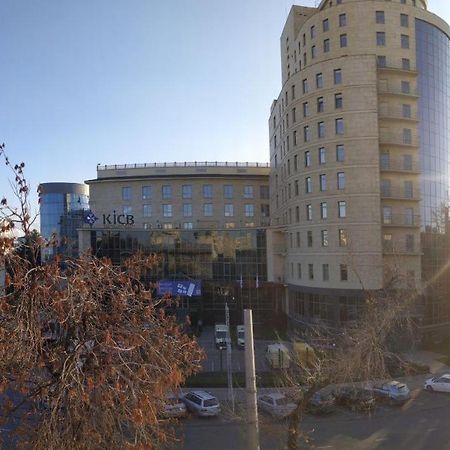 Aura On Erkindik Boulevard Бишкек Экстерьер фото