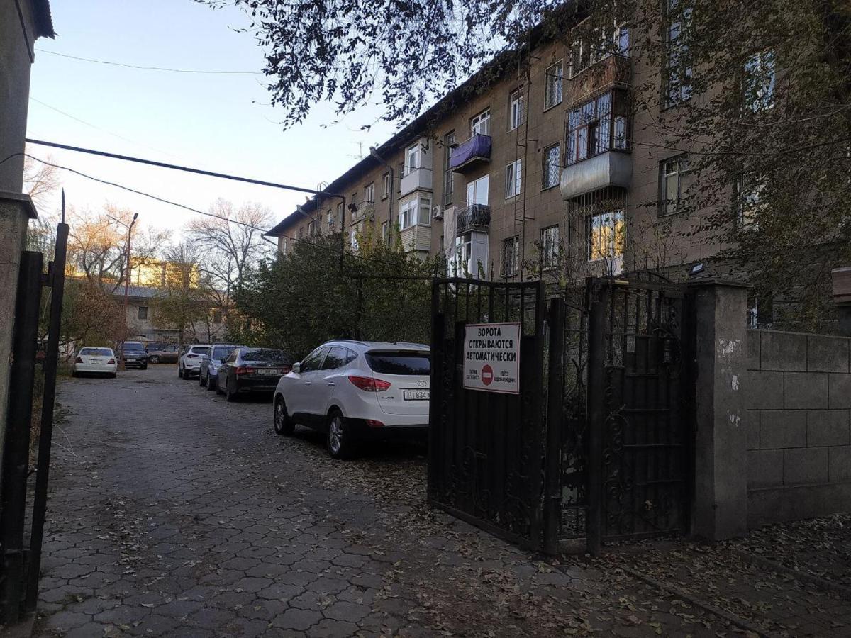 Aura On Erkindik Boulevard Бишкек Экстерьер фото
