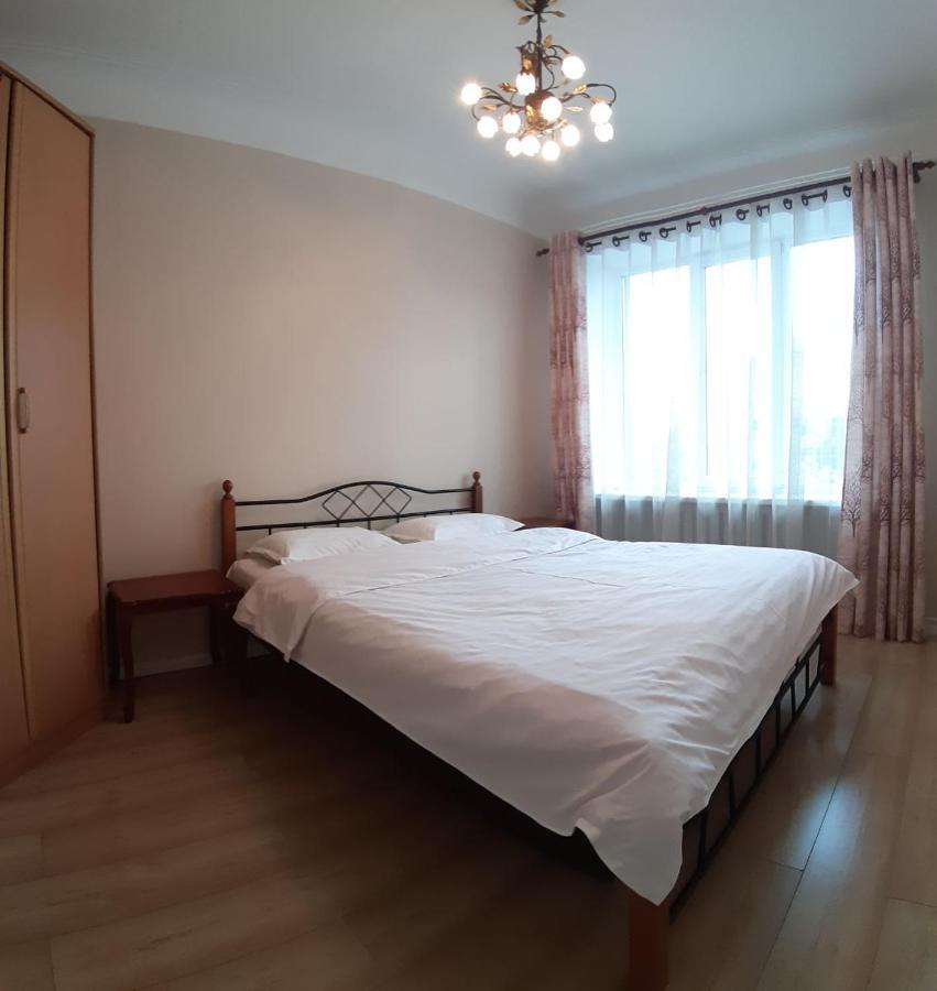 Aura On Erkindik Boulevard Бишкек Экстерьер фото